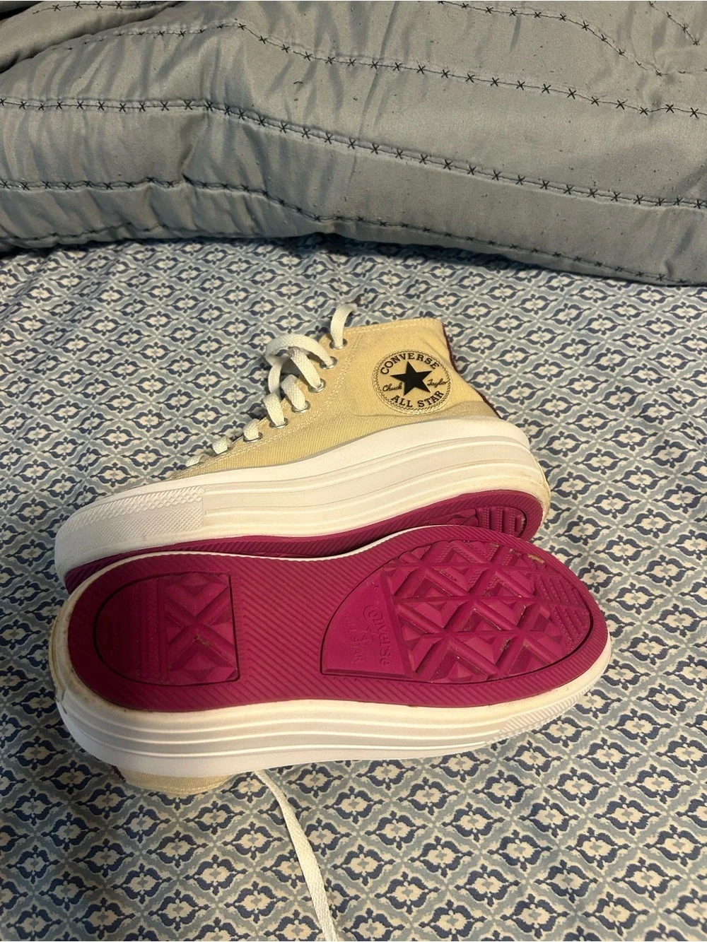 Converse Platform High Top Sneakers in Beige and pink- Excellent condition